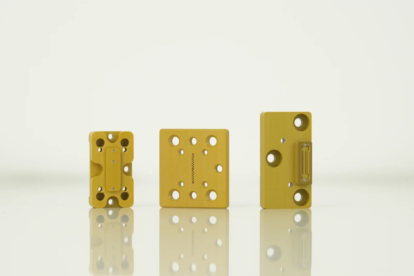 PAI Torlon CNC machined high temperature wear resistant components